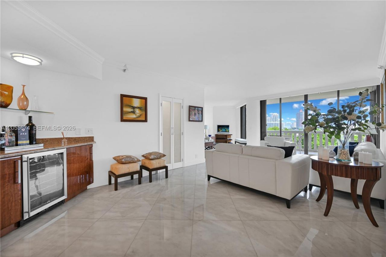 3000 Island Blvd, Unit 505, Aventura, FL 33160 Photo