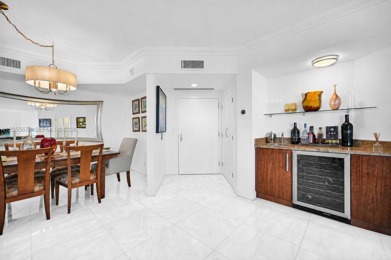 3000 Island Blvd, Unit 505, Aventura, FL 33160 Photo