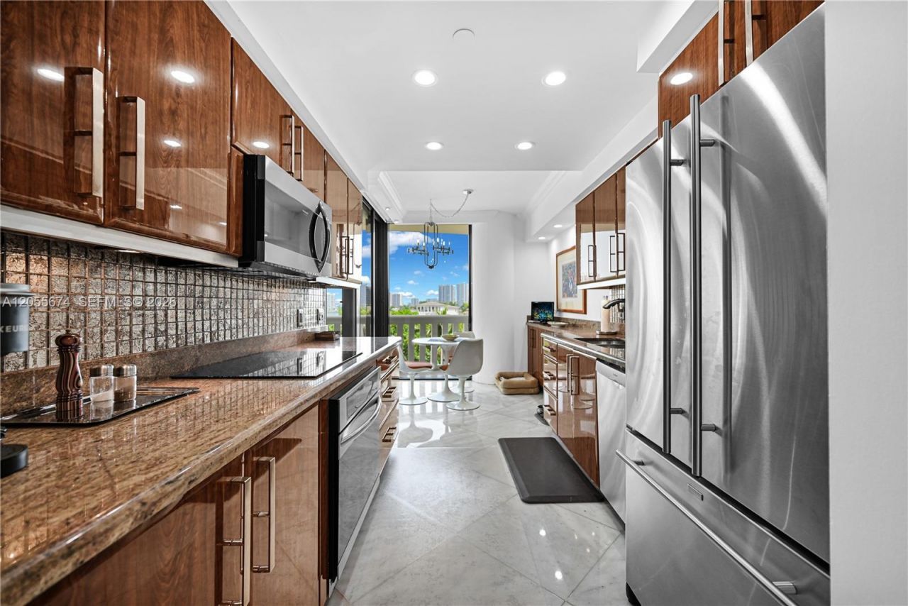 3000 Island Blvd, Unit 505, Aventura, FL 33160 Photo