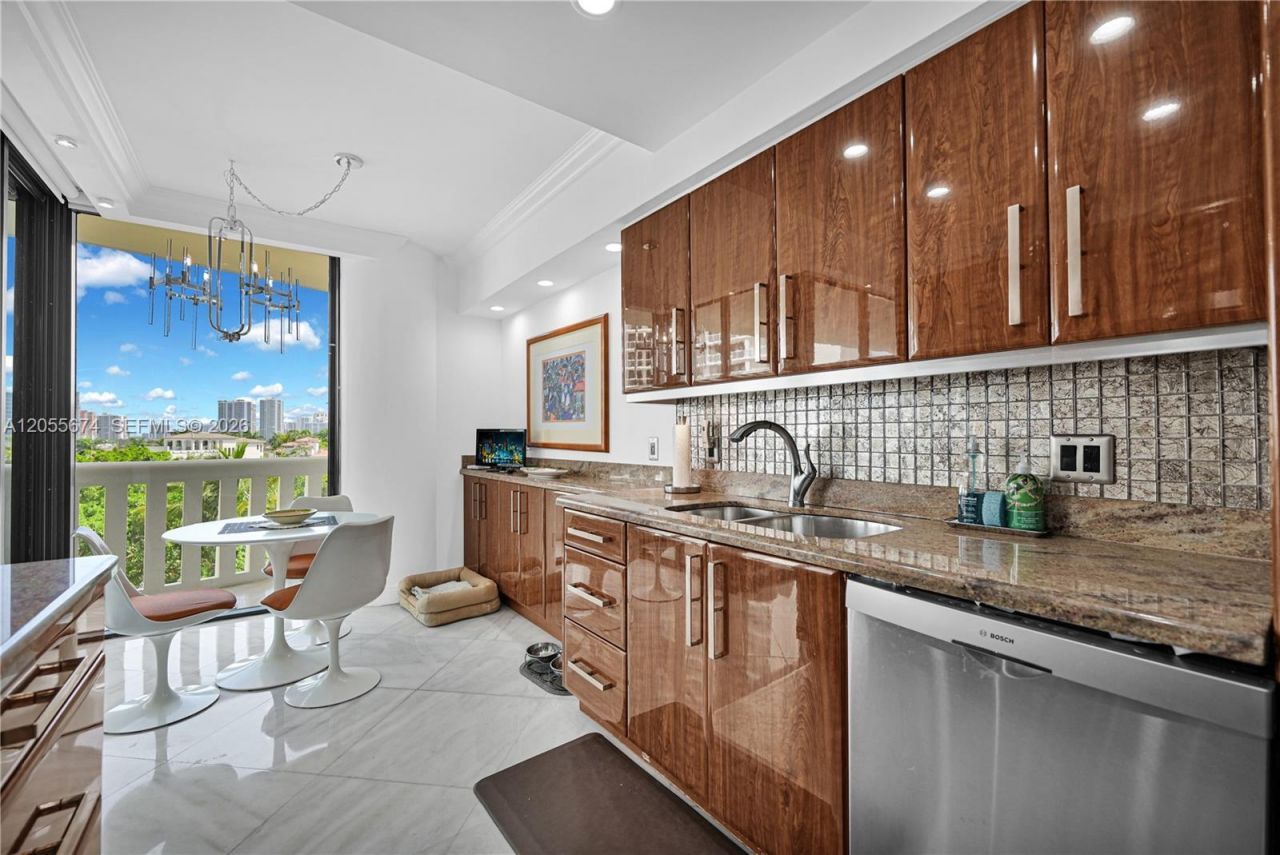 3000 Island Blvd, Unit 505, Aventura, FL 33160 Photo