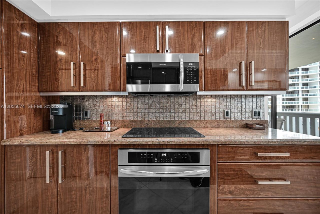 3000 Island Blvd, Unit 505, Aventura, FL 33160 Photo