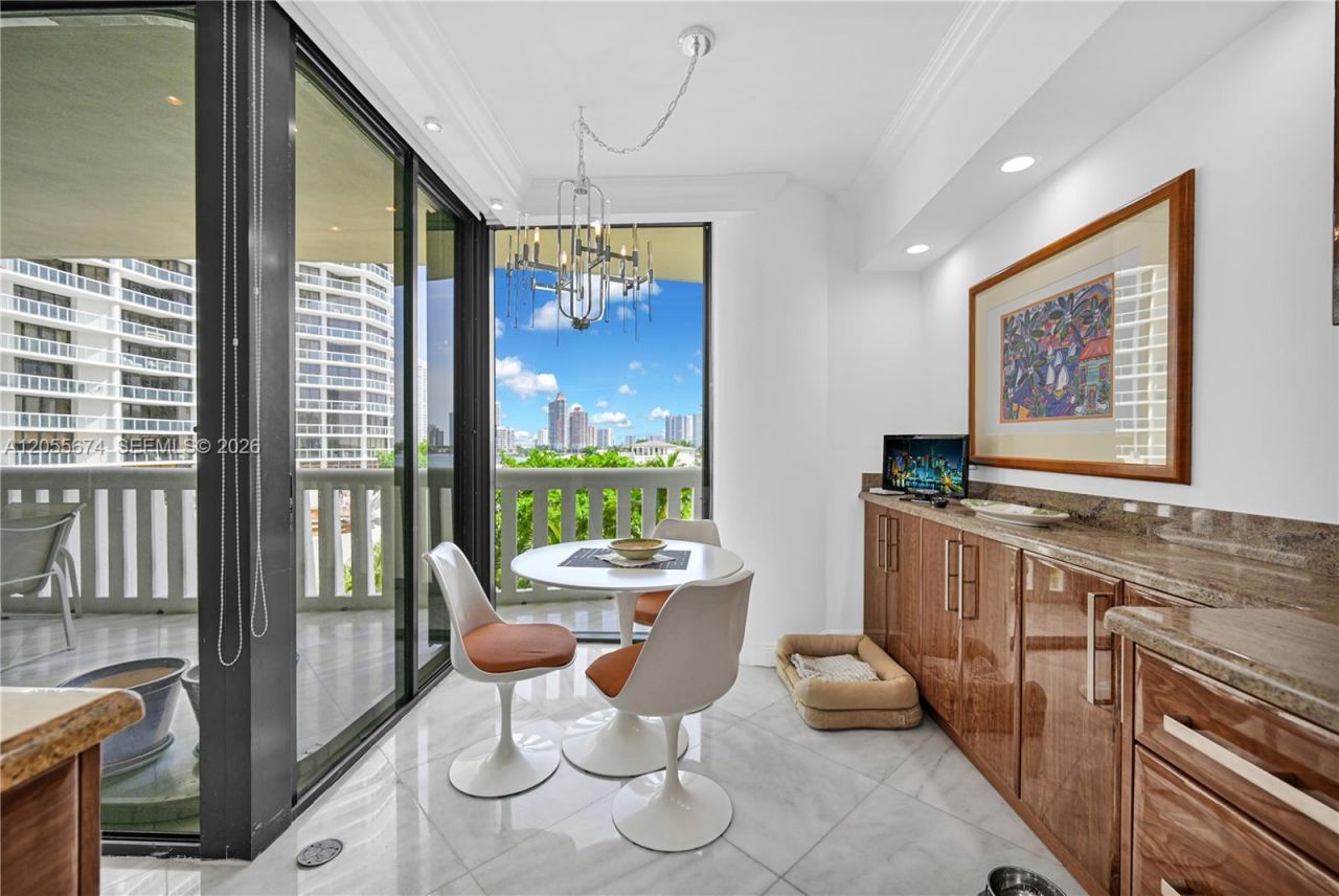 3000 Island Blvd, Unit 505, Aventura, FL 33160 Photo