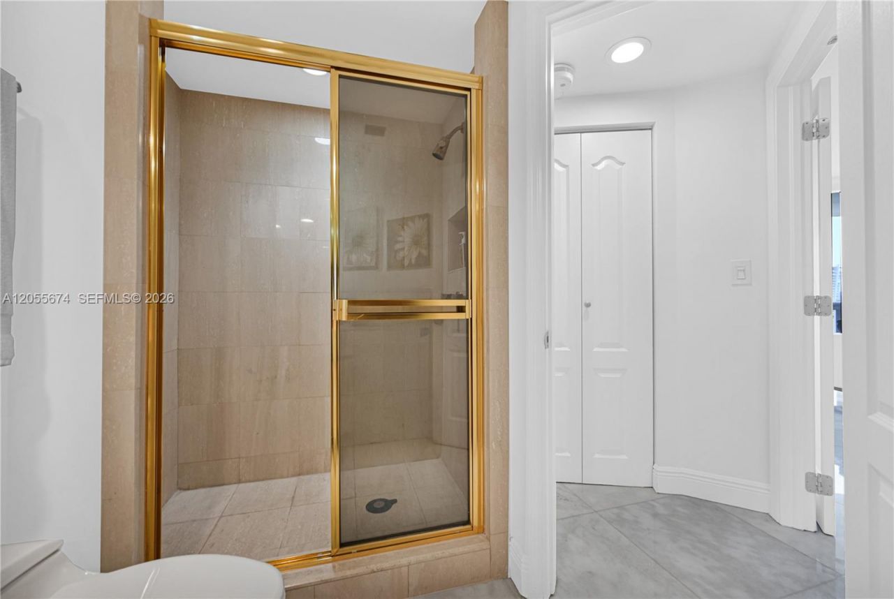 3000 Island Blvd, Unit 505, Aventura, FL 33160 Photo