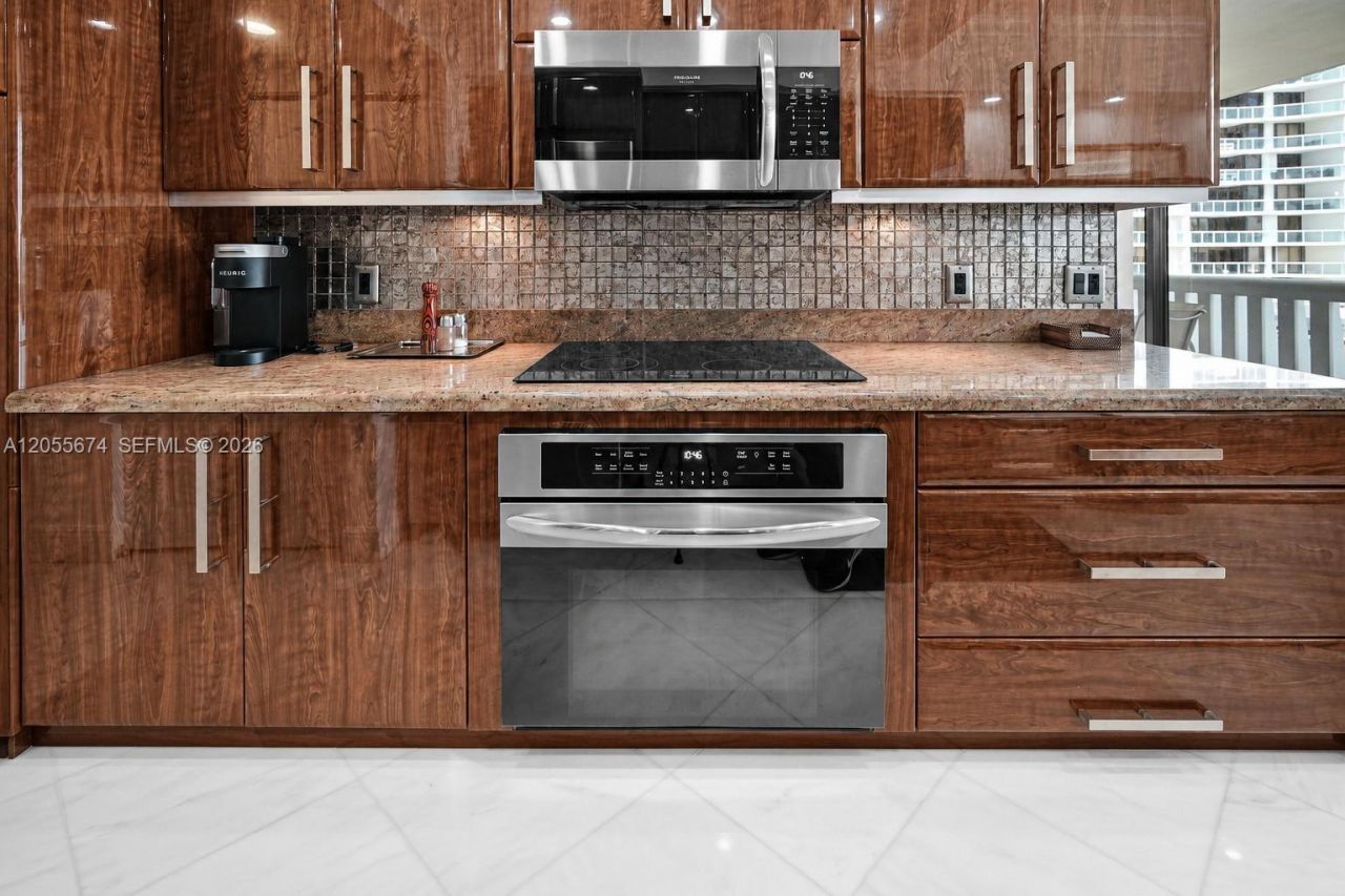 3000 Island Blvd, Unit 505, Aventura, FL 33160 Photo