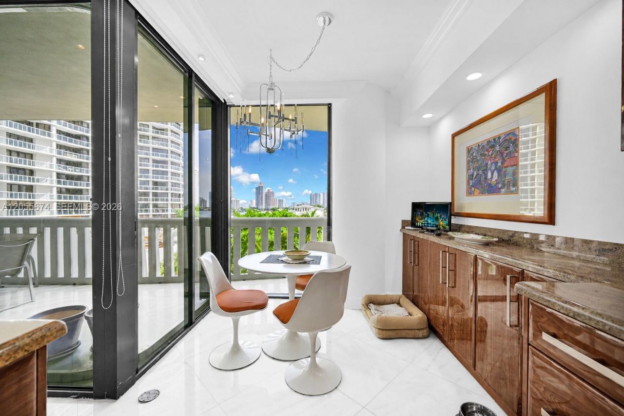 3000 Island Blvd, Unit 505, Aventura, FL 33160 Photo