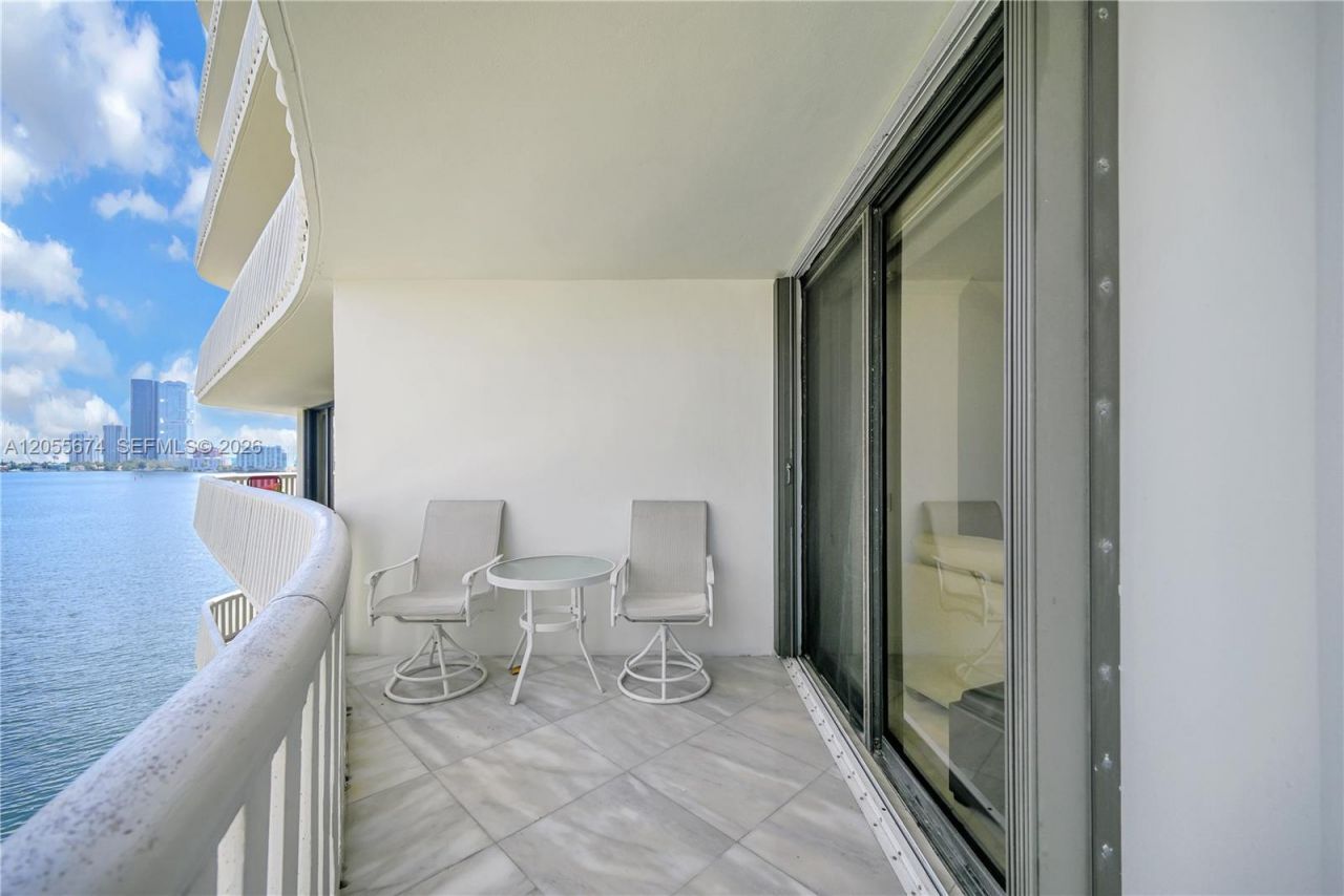 3000 Island Blvd, Unit 505, Aventura, FL 33160 Photo
