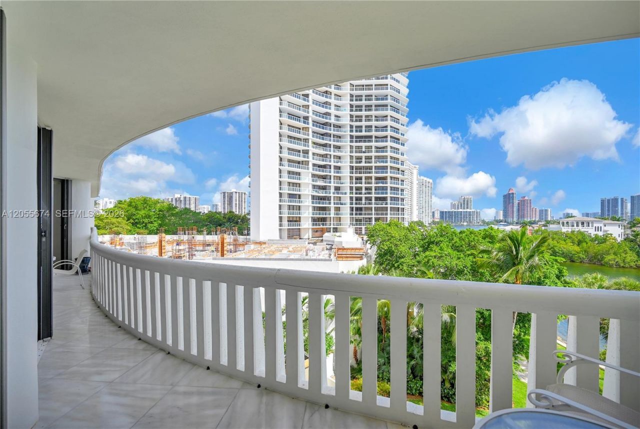 3000 Island Blvd, Unit 505, Aventura, FL 33160 Photo