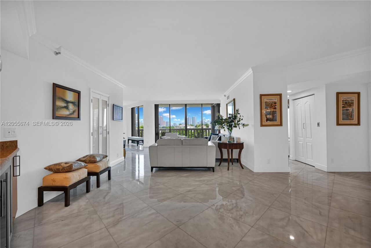 3000 Island Blvd, Unit 505, Aventura, FL 33160 Photo