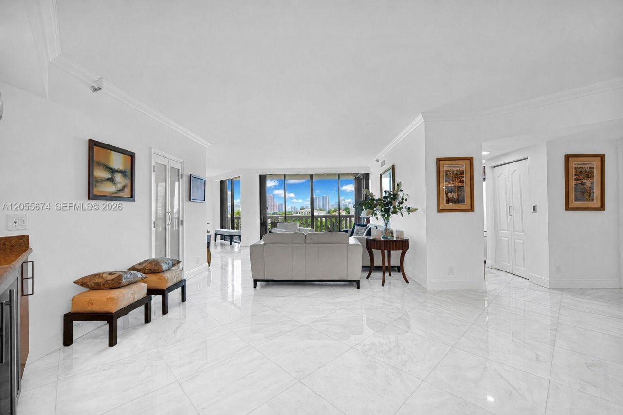 3000 Island Blvd, Unit 505, Aventura, FL 33160 Photo