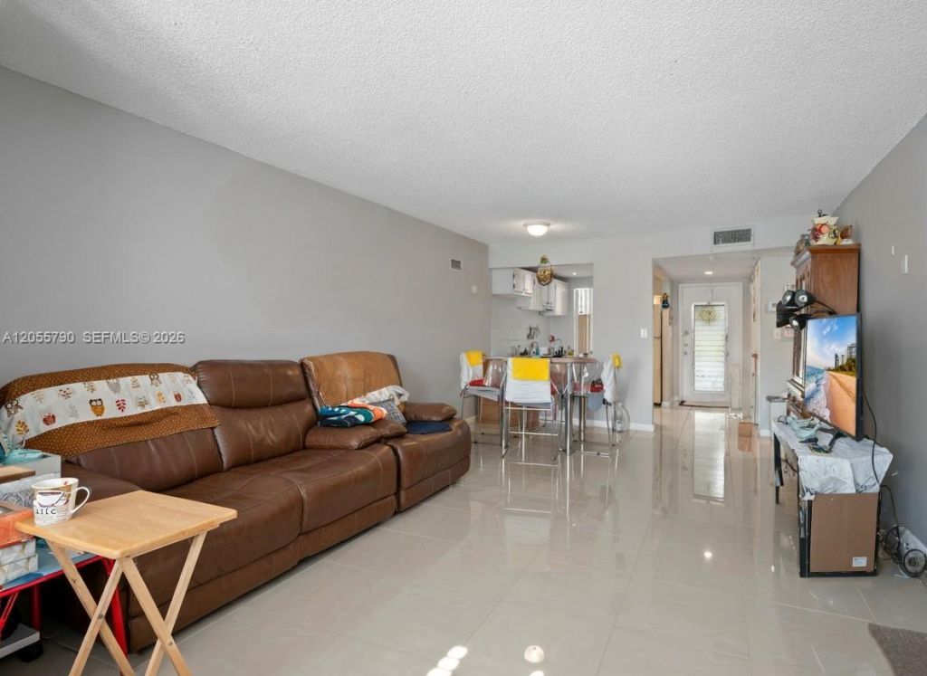 8600 Sunrise Lakes Blvd , Unit 201, Sunrise, FL 33322 Photo