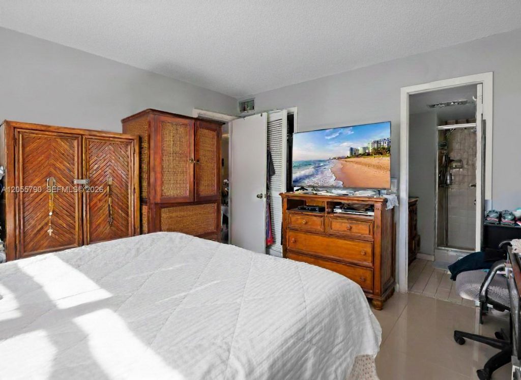 8600 Sunrise Lakes Blvd , Unit 201, Sunrise, FL 33322 Photo
