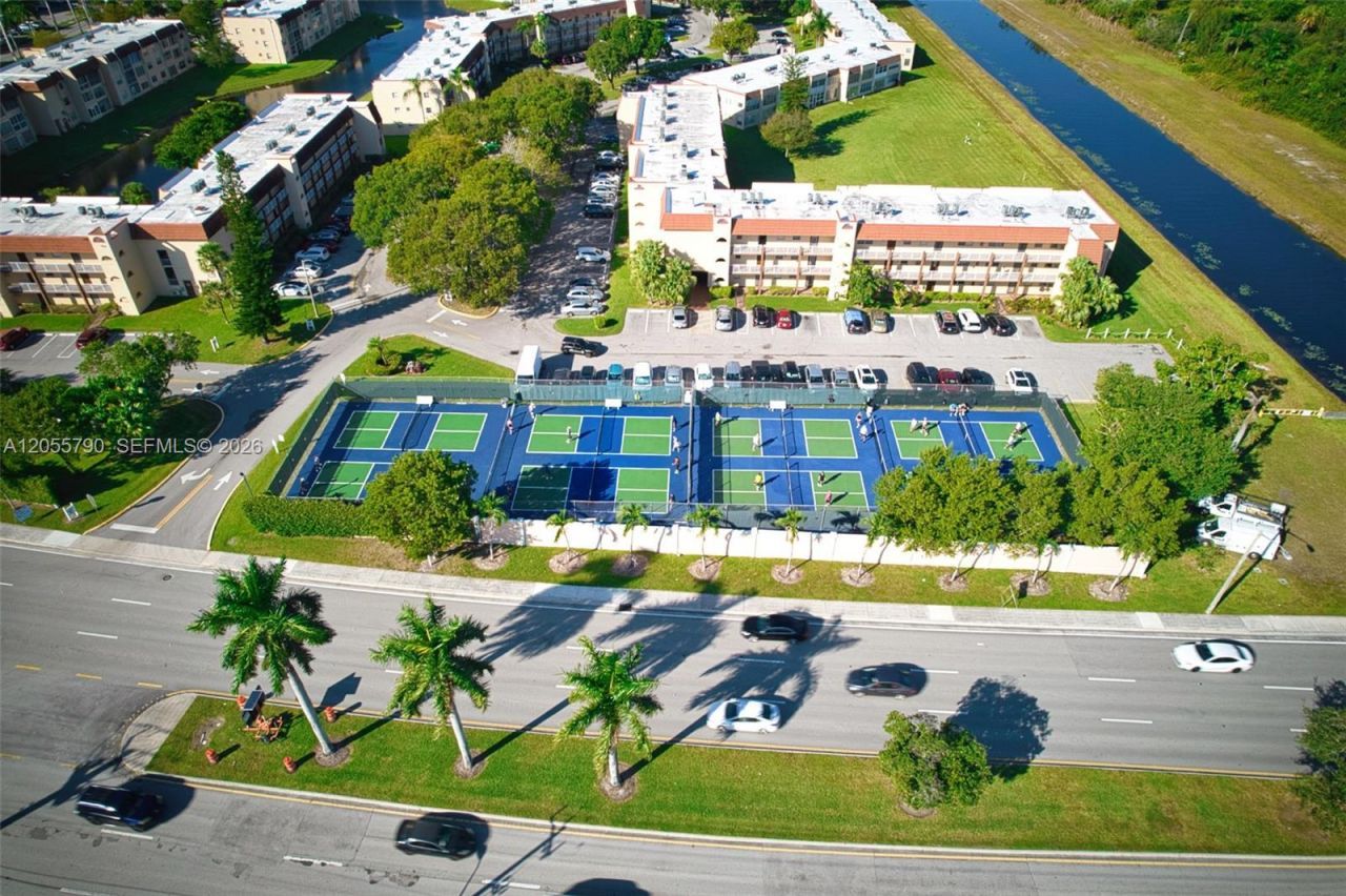 8600 Sunrise Lakes Blvd , Unit 201, Sunrise, FL 33322 Photo