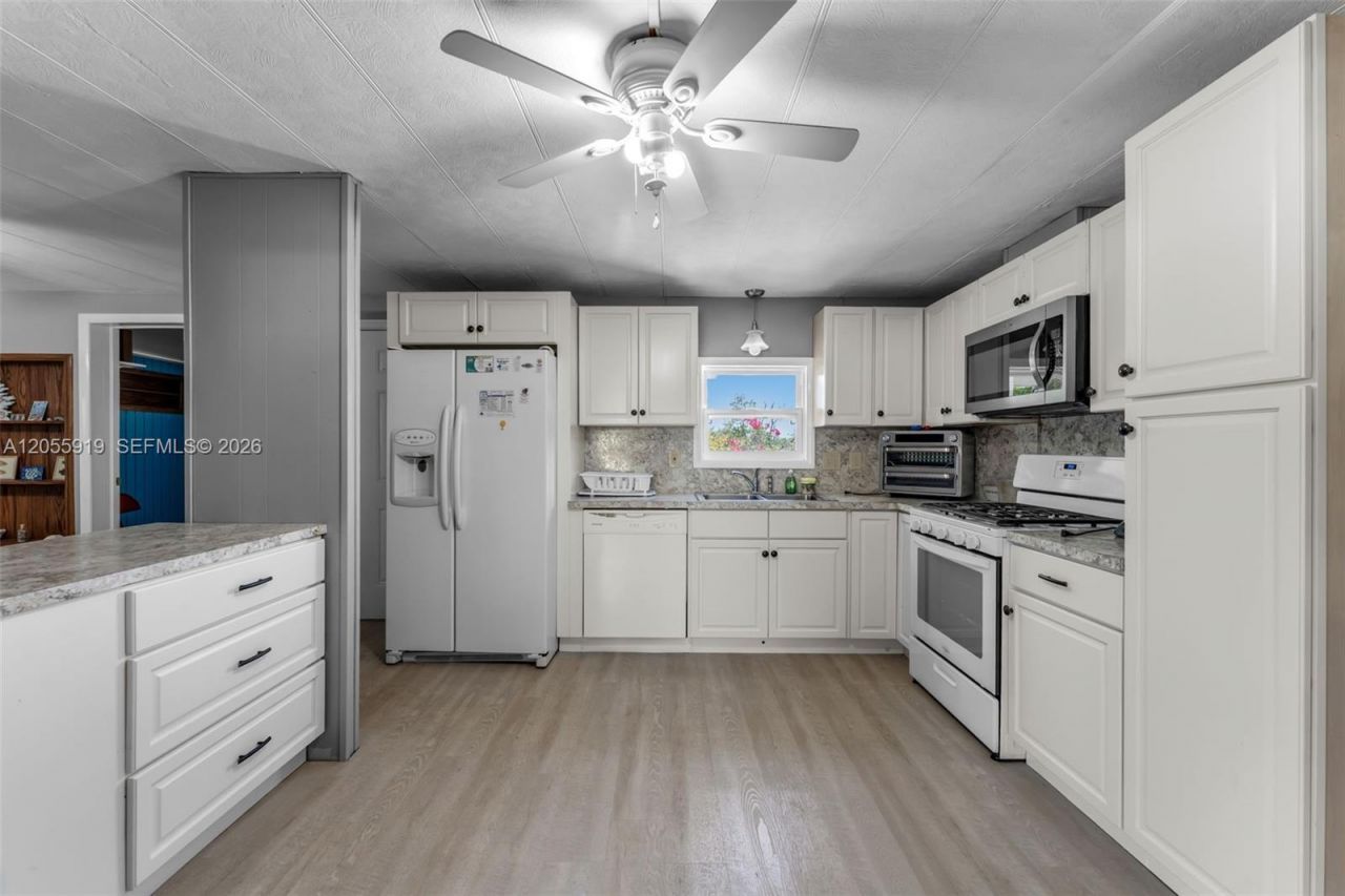 59733 Paradise Pl , Marathon, FL 33050 Photo