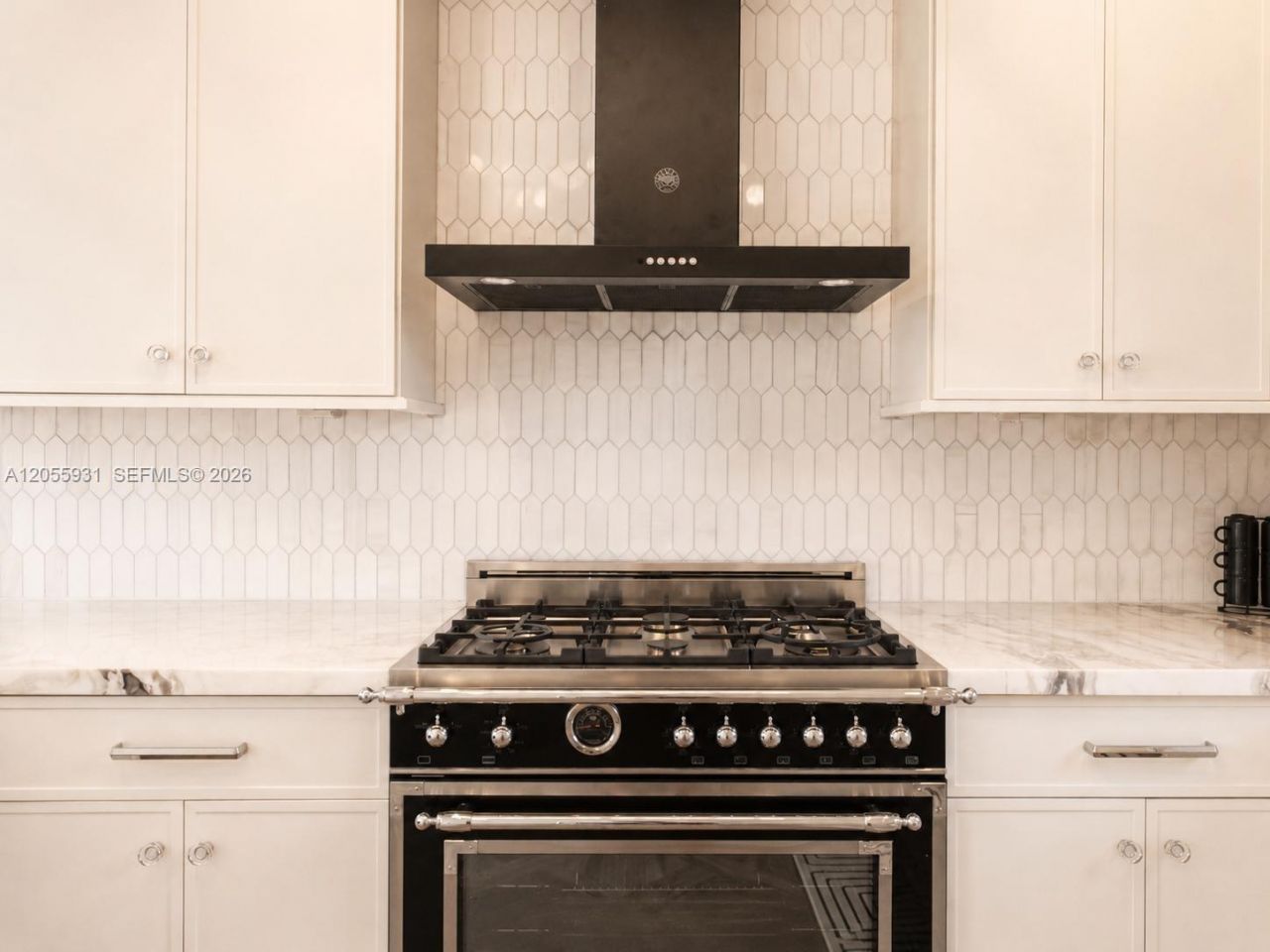 3190 Sheridan Ave, Miami Beach, FL 33140 Photo