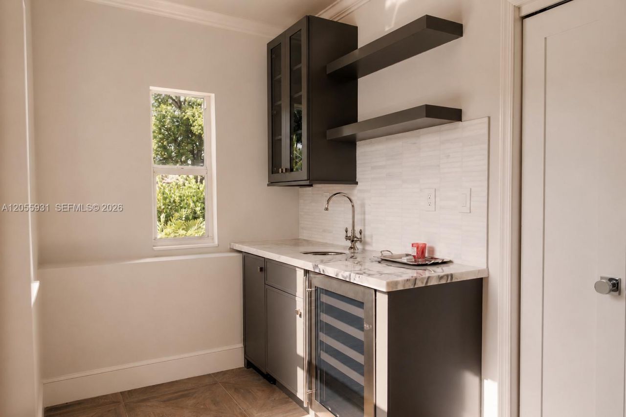 3190 Sheridan Ave, Miami Beach, FL 33140 Photo