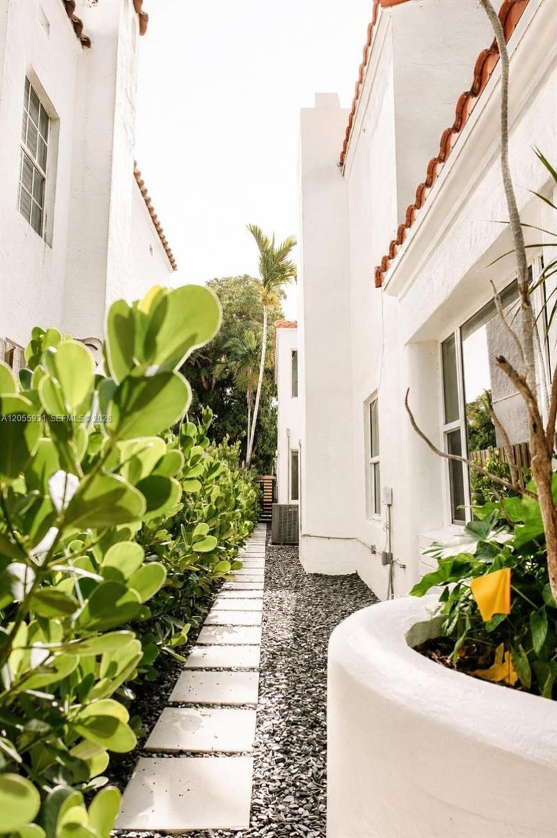 3190 Sheridan Ave, Miami Beach, FL 33140 Photo