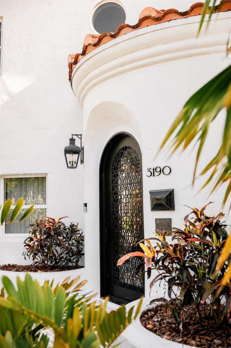 3190 Sheridan Ave, Miami Beach, FL 33140 Photo