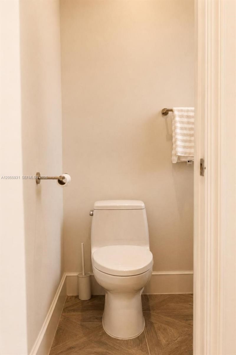 3190 Sheridan Ave, Miami Beach, FL 33140 Photo