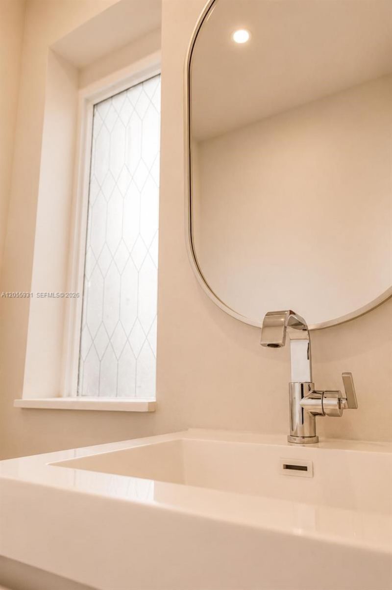 3190 Sheridan Ave, Miami Beach, FL 33140 Photo