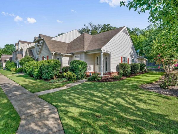 111 DANNON SPRINGS DR, Collierville, TN 38017