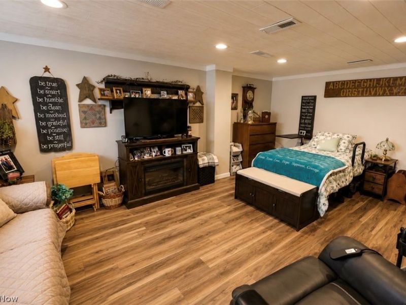 905 West Drive, Sheffield Lake, OH 44054 Photo 16