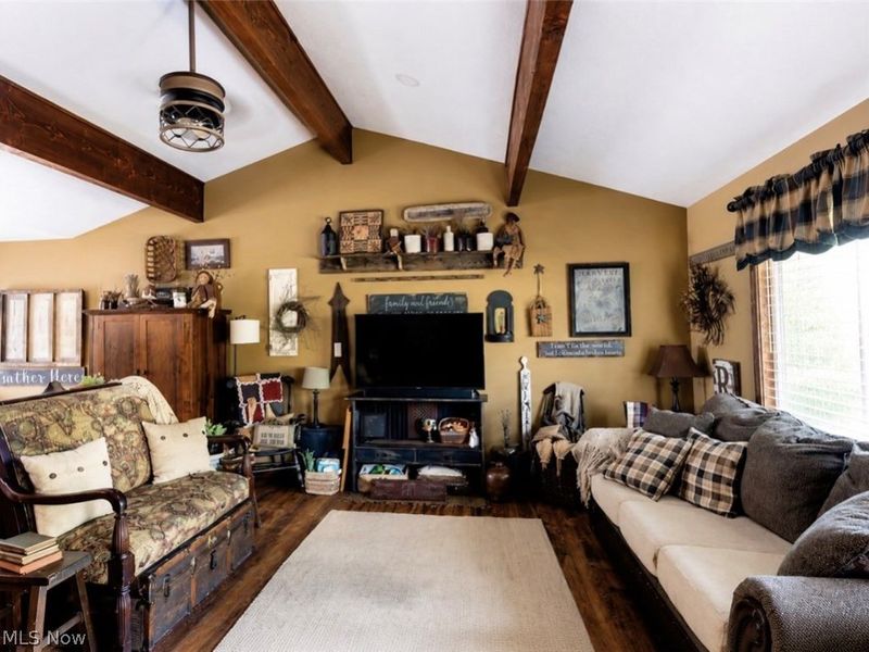 905 West Drive, Sheffield Lake, OH 44054 Photo 4