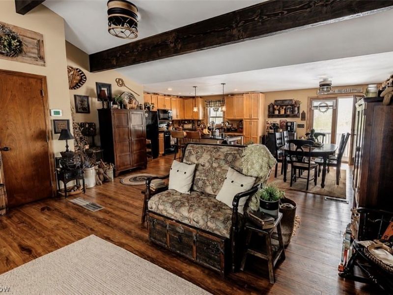 905 West Drive, Sheffield Lake, OH 44054 Photo 6