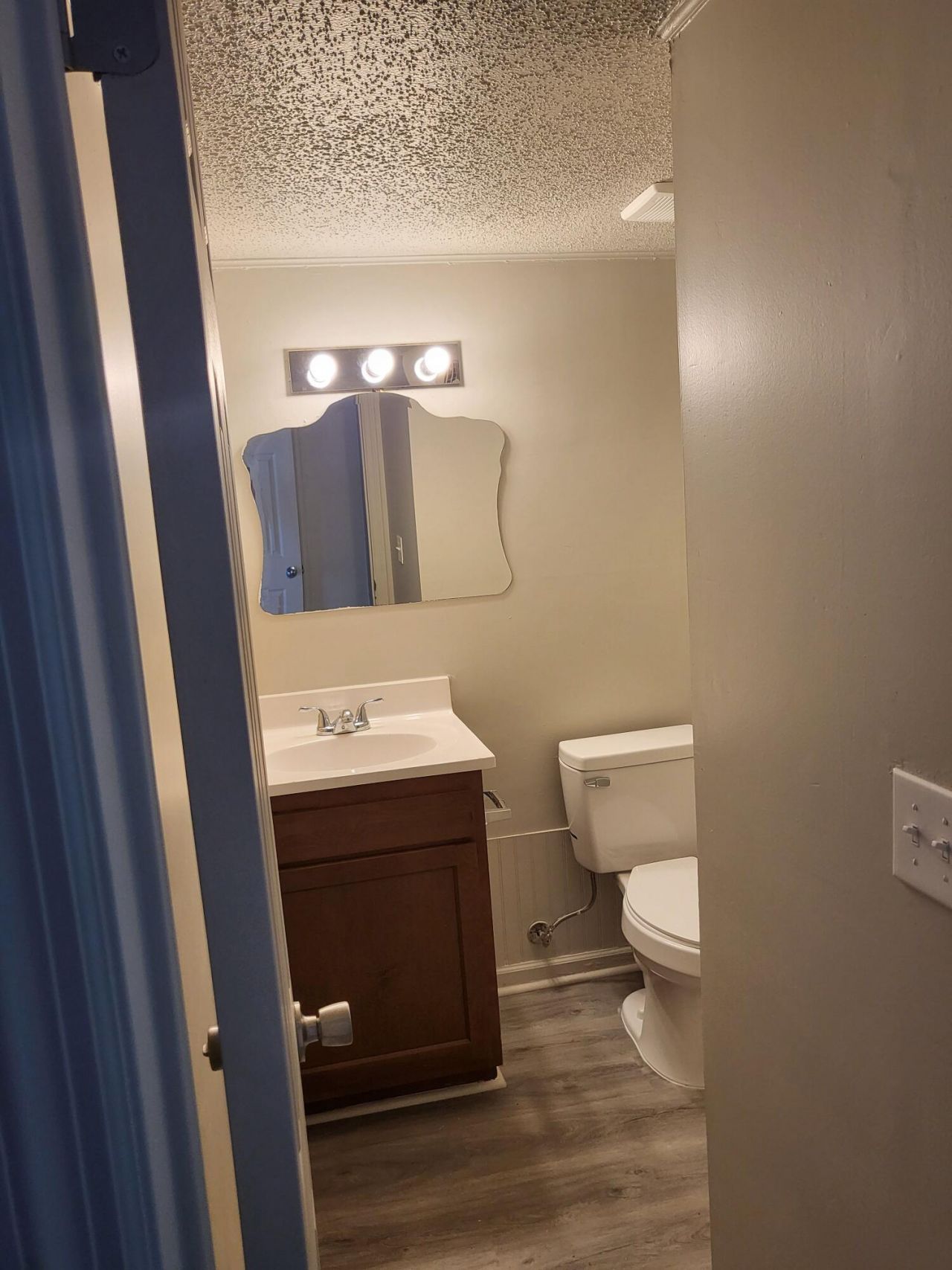 126 Langley Drive Photo 9