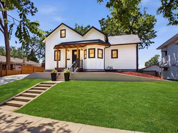 1709 S Duluth Ave Ave, Sioux Falls, SD 57105