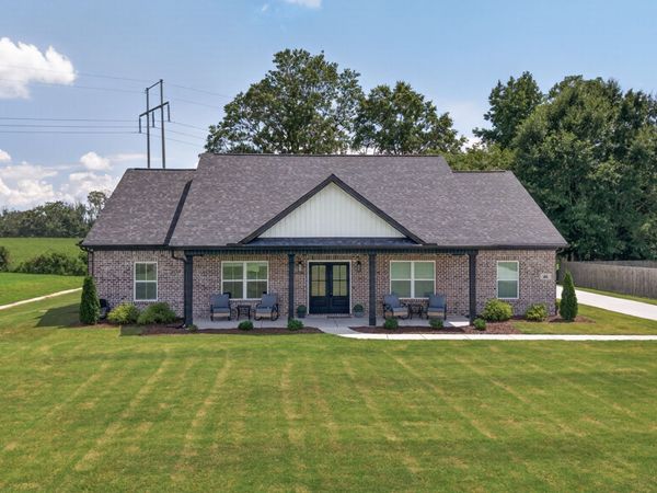 46 Hancock Branch Dr , Fayetteville, TN 37334