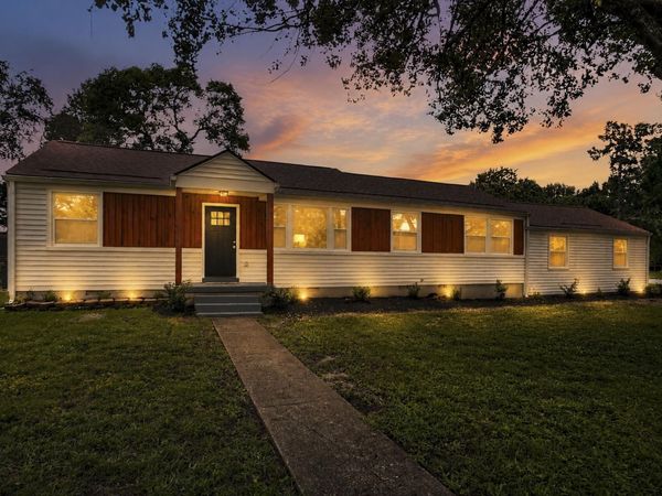 900 Vantrease Rd , Madison, TN 37115