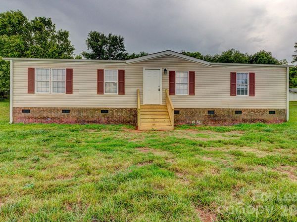 3351 Appletree Court , Vale, NC 28168