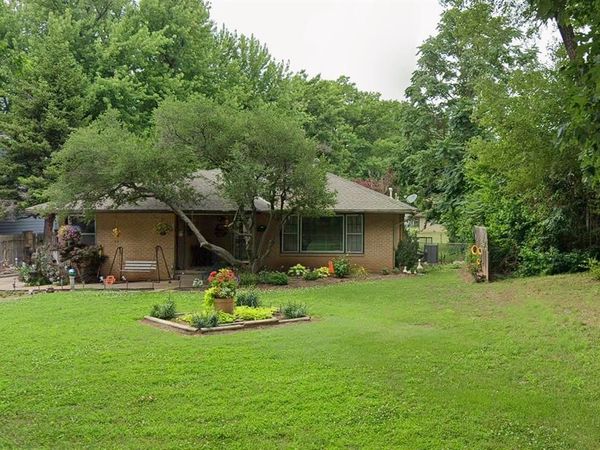 104 Elmwood Avenue, Ponca City, OK 74601