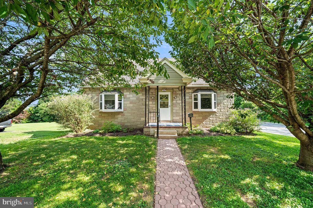 510 MAIN STREET, PARKESBURG, PA 19365