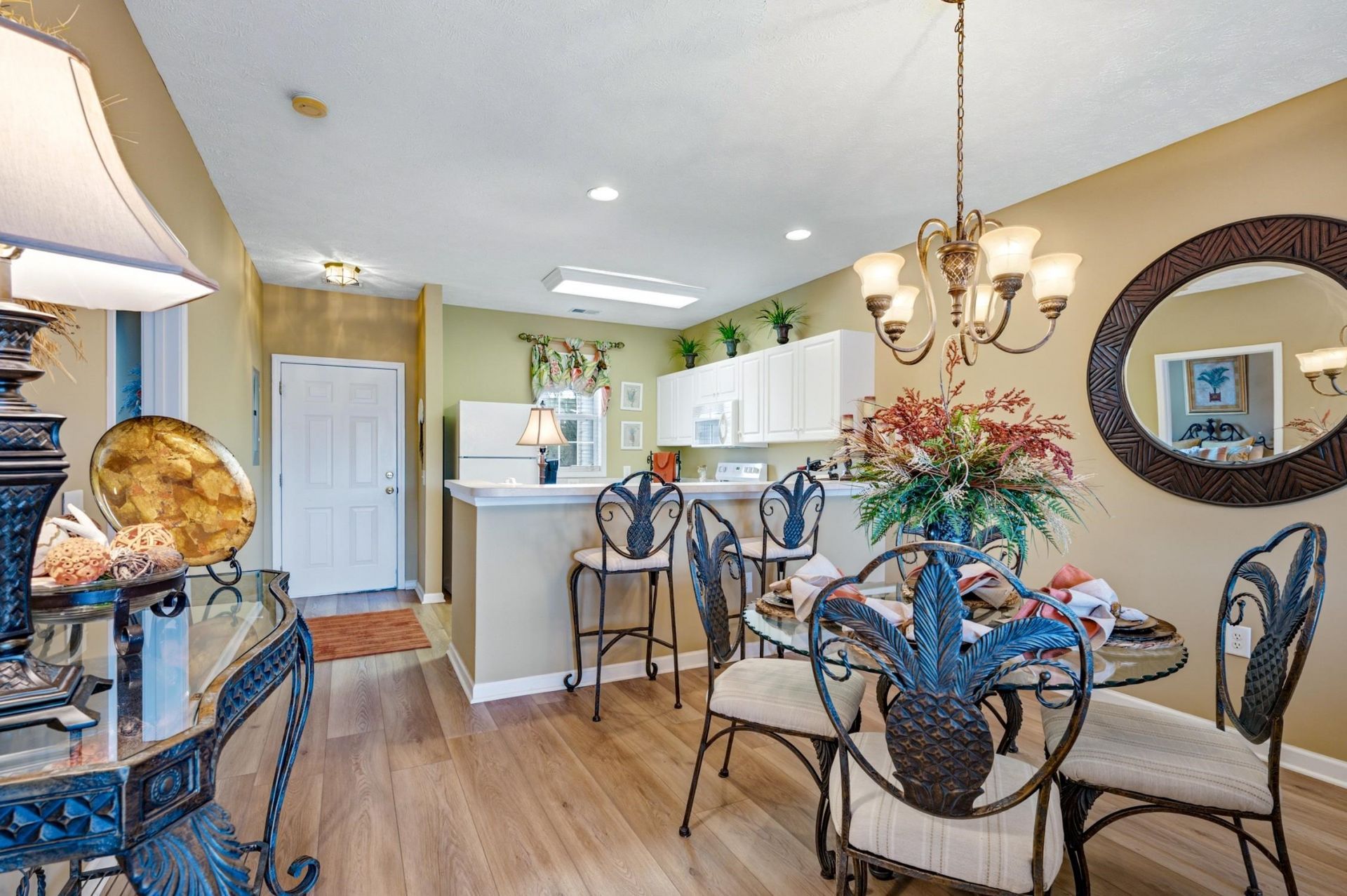 901 West Port Dr. Photo 6