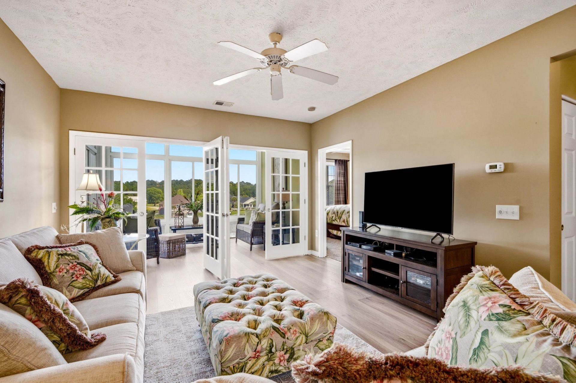 901 West Port Dr. Photo 8
