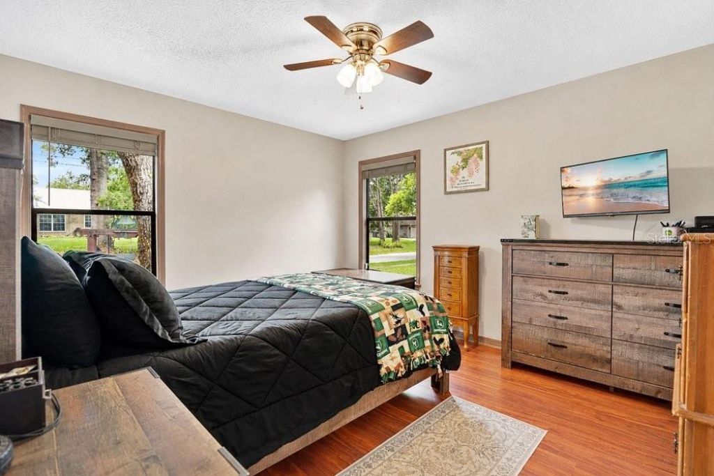390 N High Street, Lake Helen, FL 32744 Photo