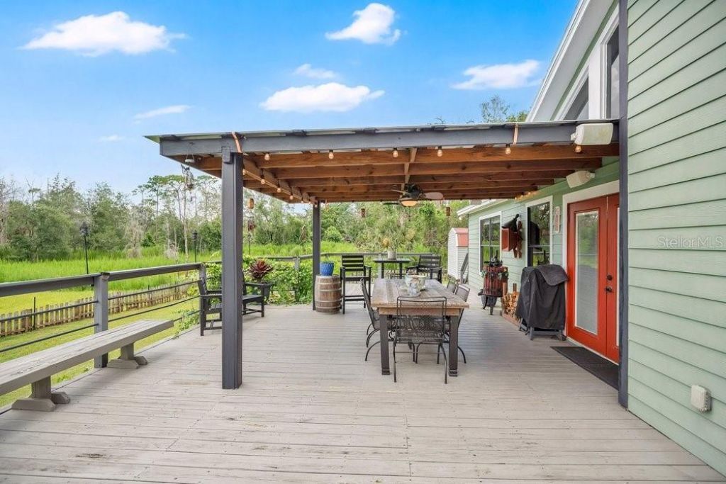 390 N High Street, Lake Helen, FL 32744 Photo