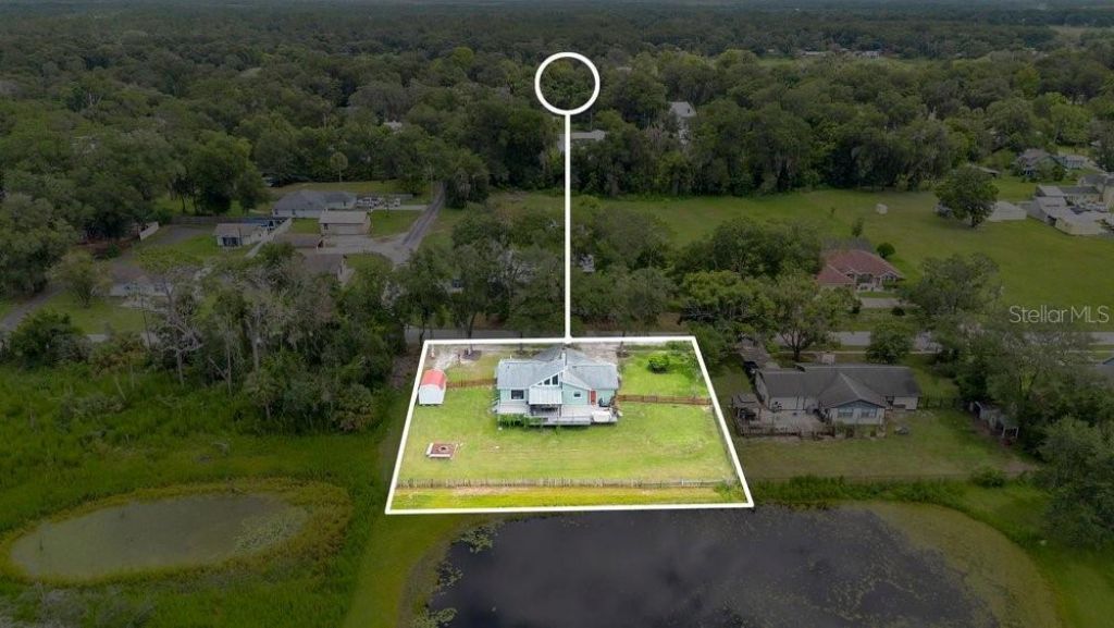 390 N High Street, Lake Helen, FL 32744 Photo