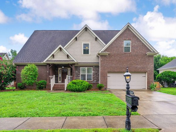 1550 Courtland Drive, Hixson, TN 37343