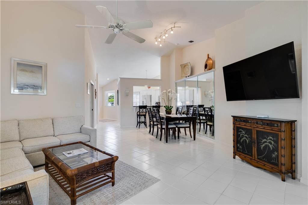 8420 Excalibur Cir, Unit R12, Naples, FL 34108 Photo