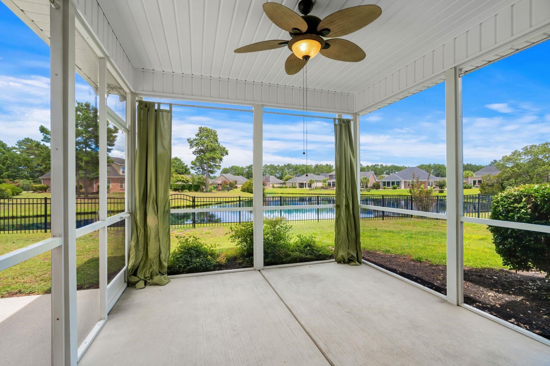 943 Henry James Dr. Photo 16