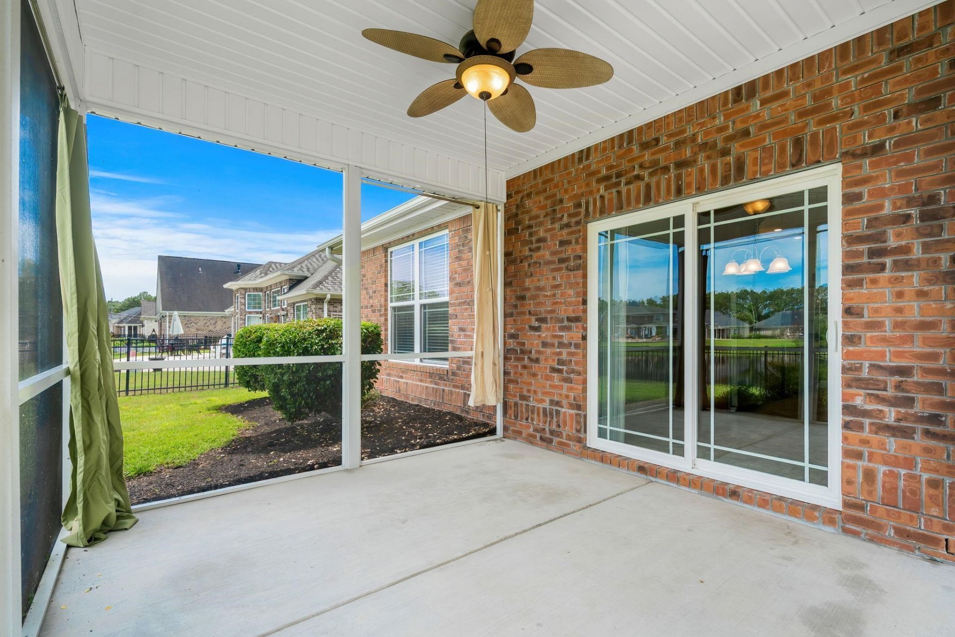 943 Henry James Dr. Photo 18