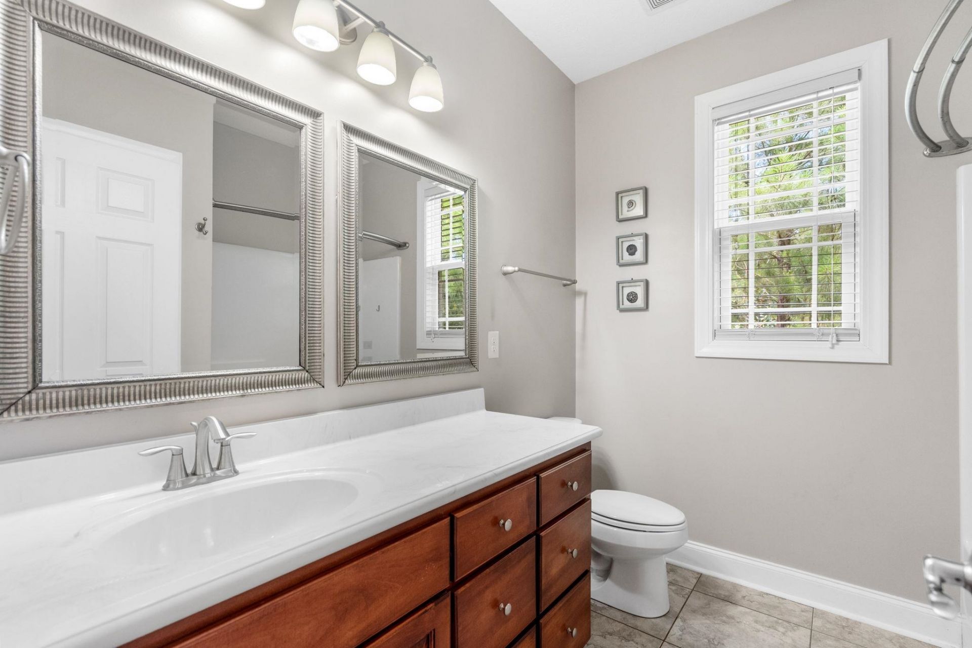 943 Henry James Dr. Photo 34