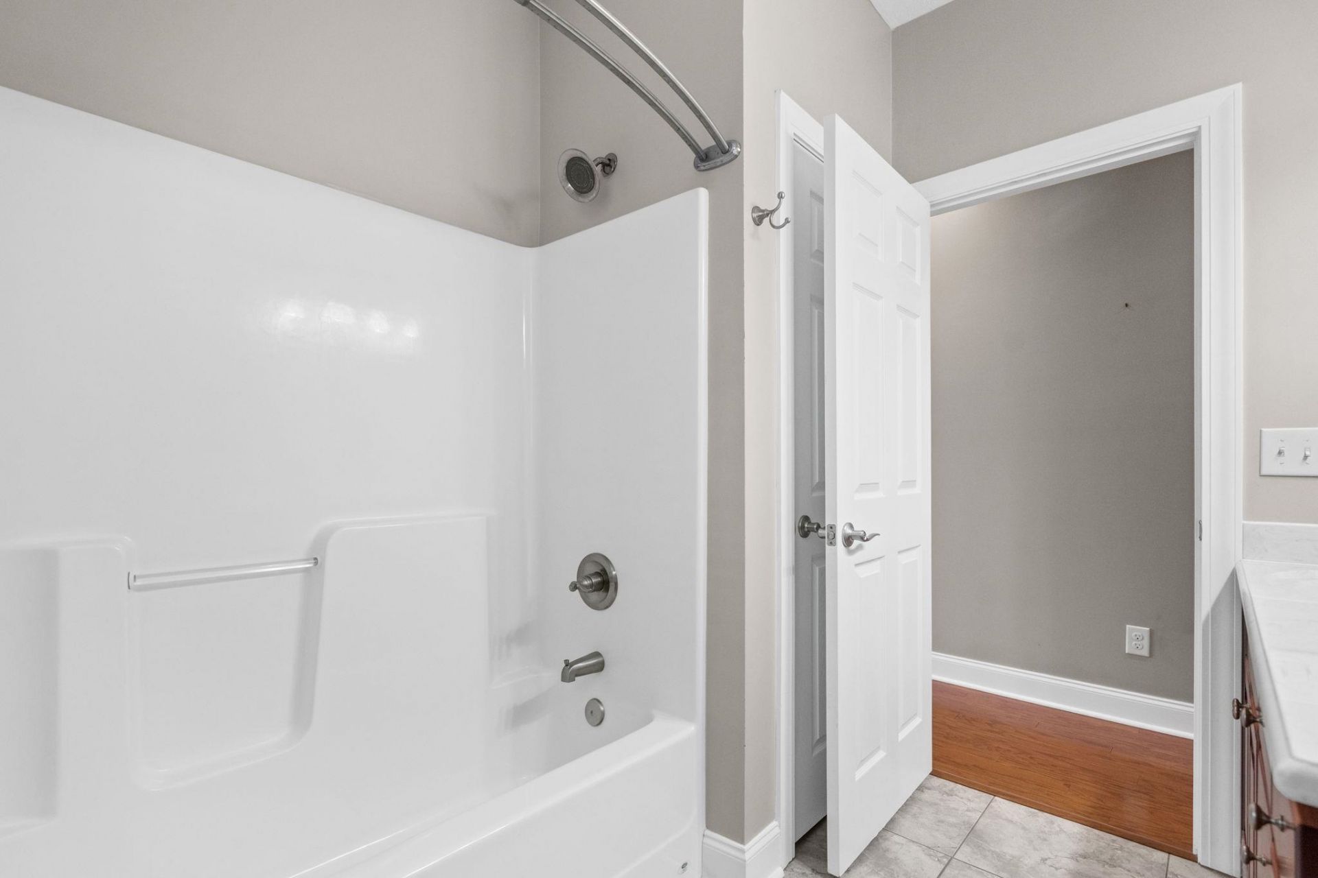 943 Henry James Dr. Photo 35