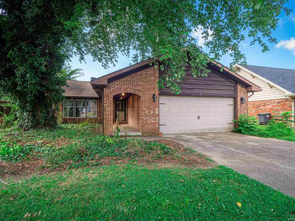 6709 Lincoln Avenue, Evansville, IN 47715