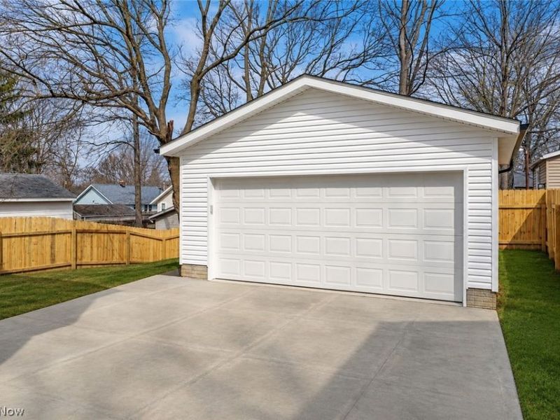 1331 Leonora Avenue, Akron, OH 44305 Photo 3