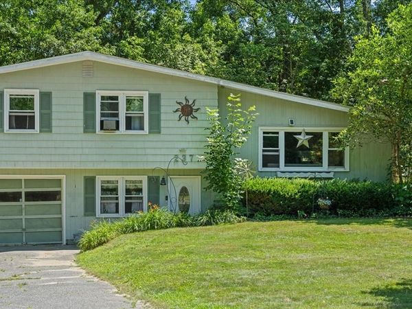 237 Boston Rd, Palmer, MA 01069