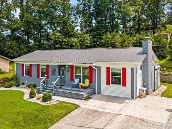 112 Country Hill Lane, LaFollette, TN 37766