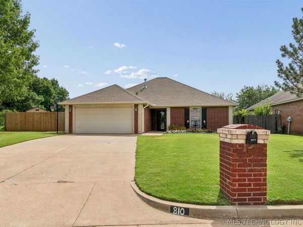 810 Tony Avenue , Perkins, OK 74059